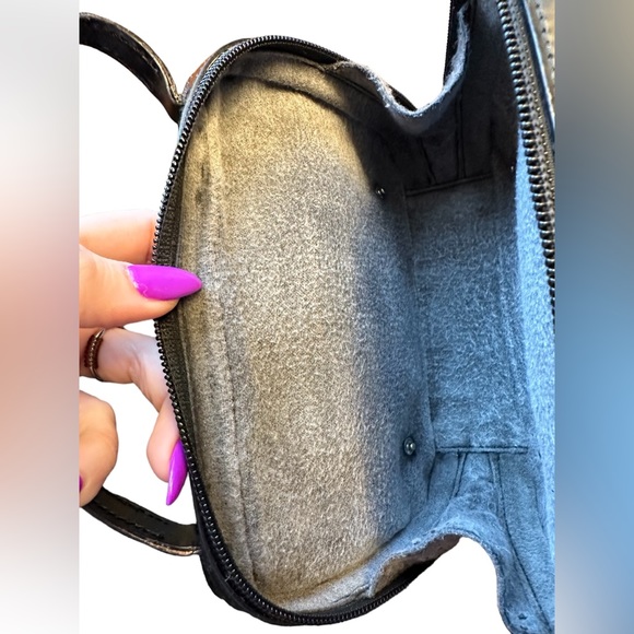 GUCCI VINTAGE EUC BLACK PATENT LEATHER MINI BAG W/COA - Picture 5 of 11